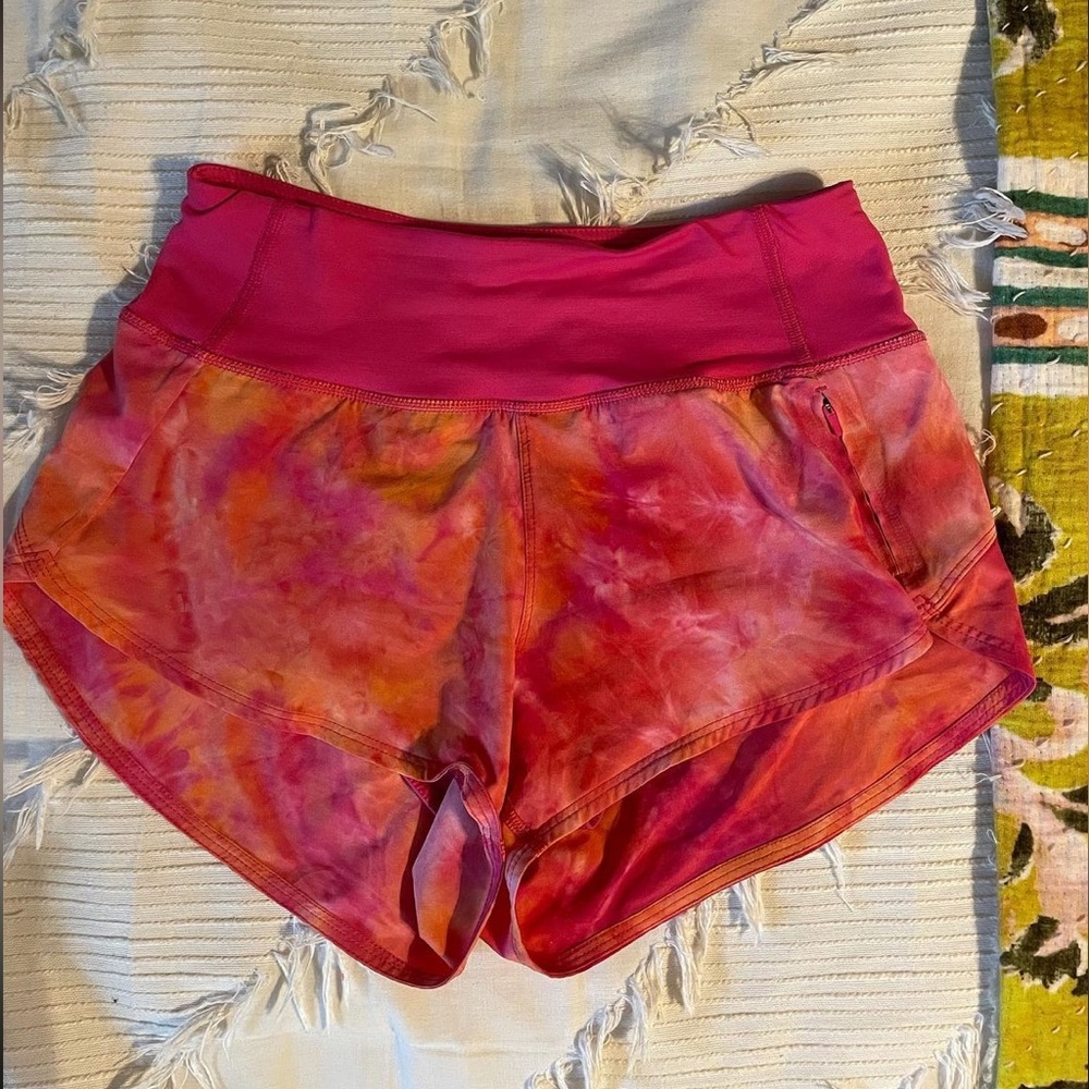 OUTDOOR VOICES pink/orange shorts
